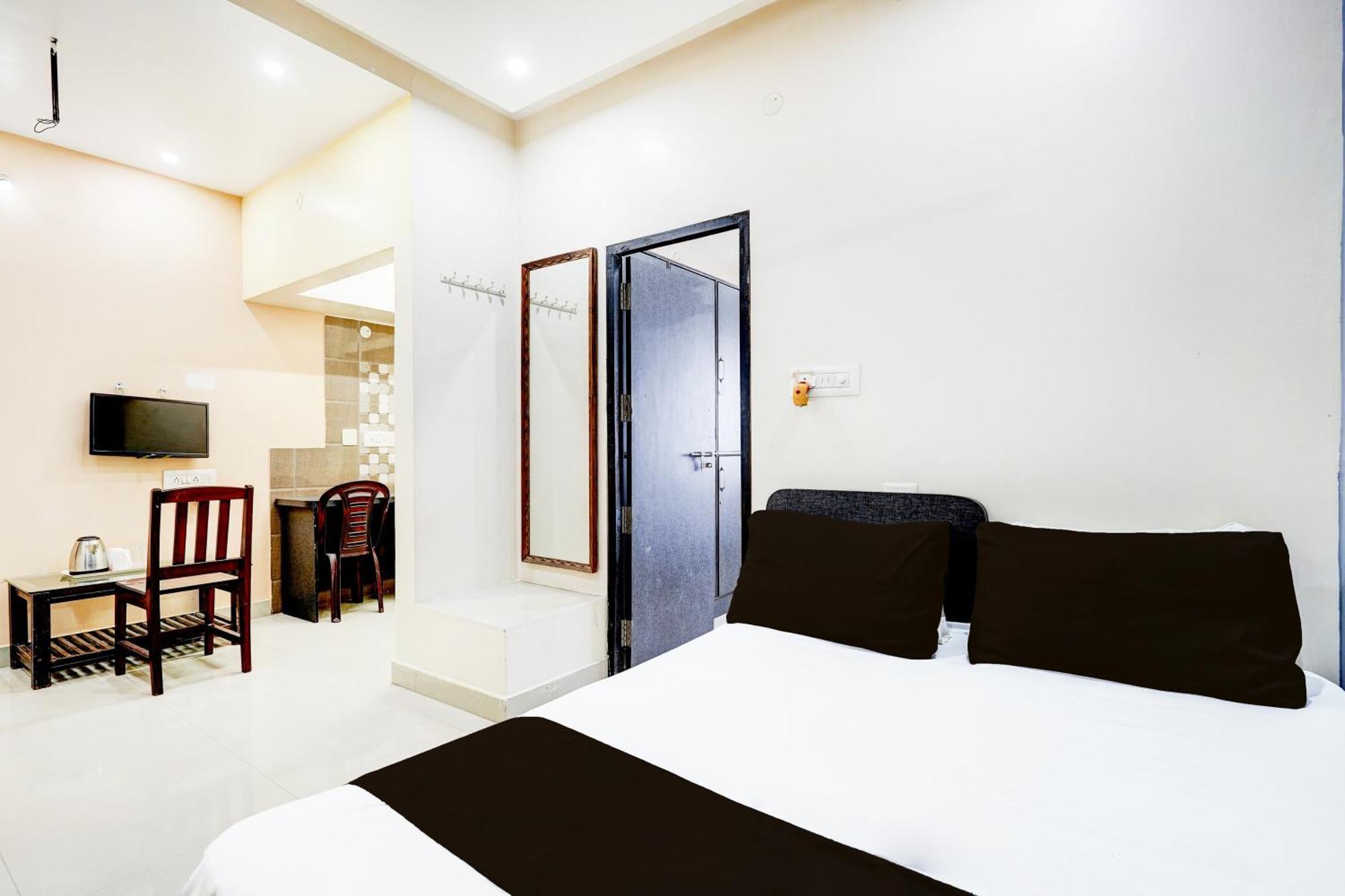 Nagananda Residency Hotell Bangalore Exteriör bild