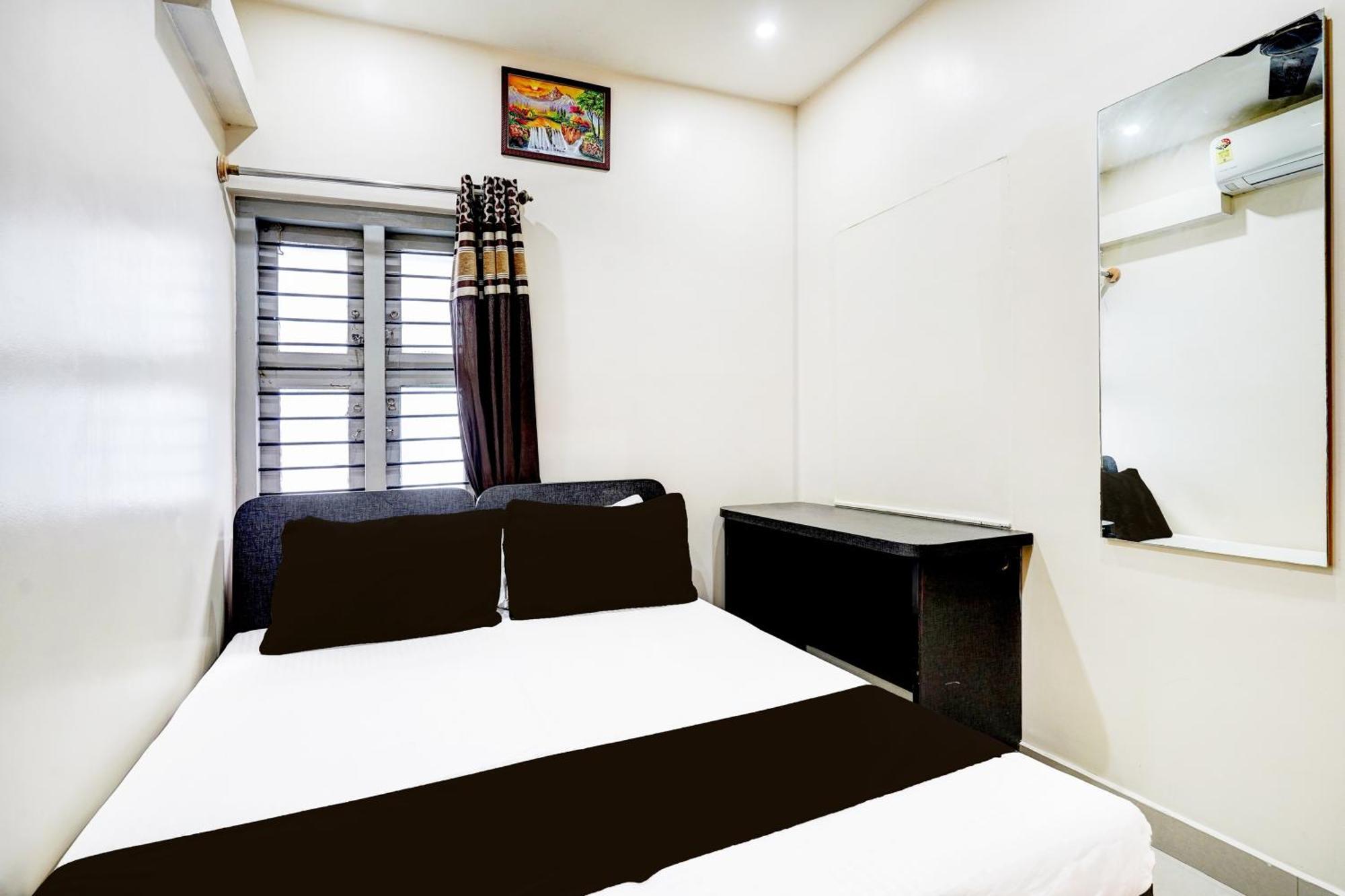 Nagananda Residency Hotell Bangalore Exteriör bild